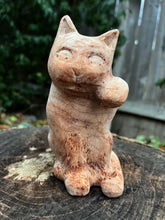 Load image into Gallery viewer, Lucky Cat "Momo"