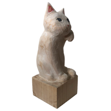 Load image into Gallery viewer, Lucky Cat "Kon"