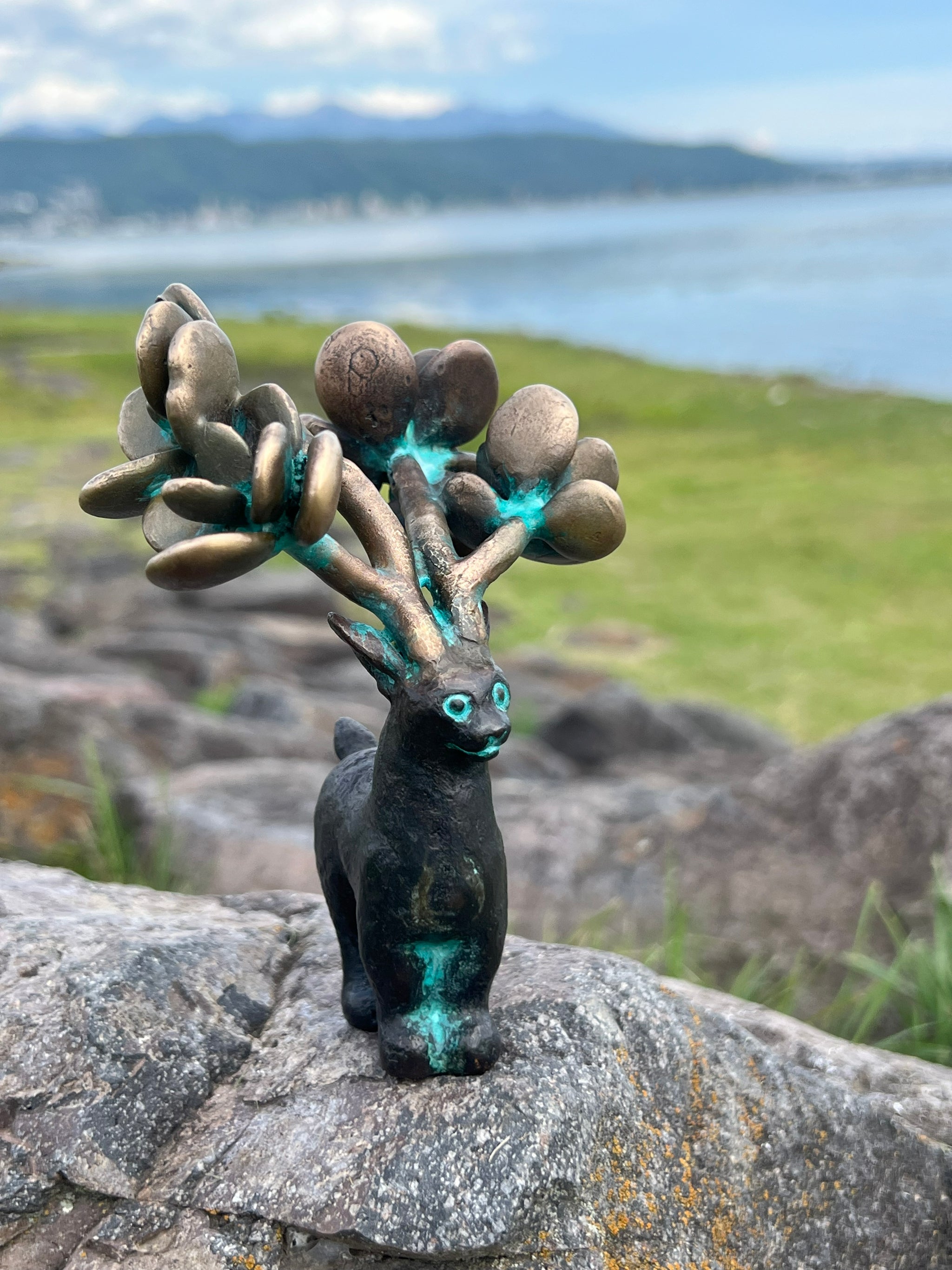 アート・デザイン・音楽 Samozveri: Selbst gemachte Tiere アート