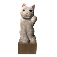 Load image into Gallery viewer, Lucky Cat &quot;Kon&quot;
